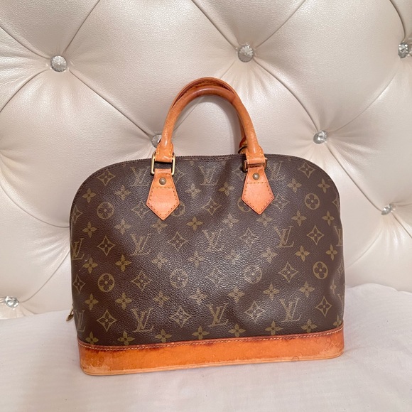 LOUIS VUITTON Monogram Alma Hand Bag - Picture 10 of 10